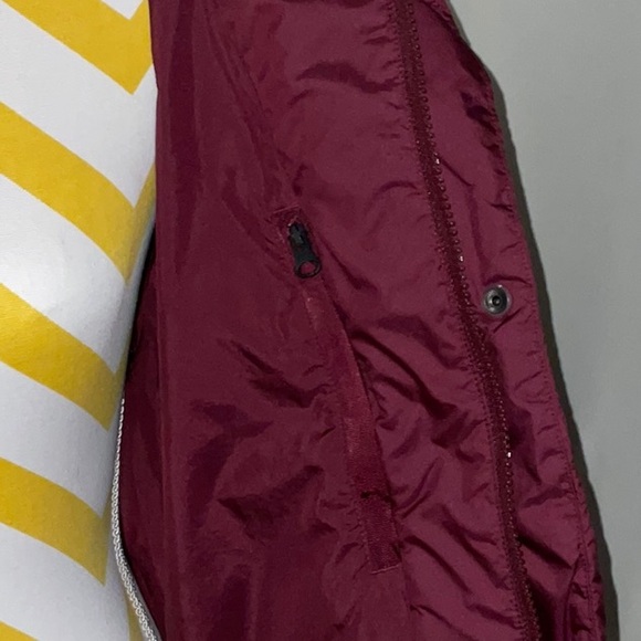 North Face puffer with hood - Picture 8 of 12